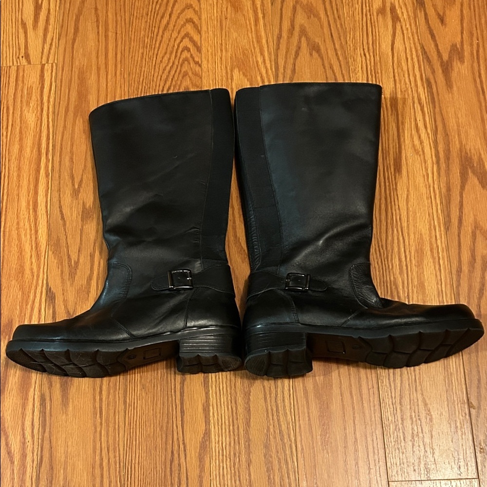 Black Heeled Boots